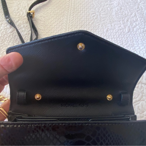 Michael Kors black wallet faux snake on chain and crossbody strap. Like new - Picture 9 of 11